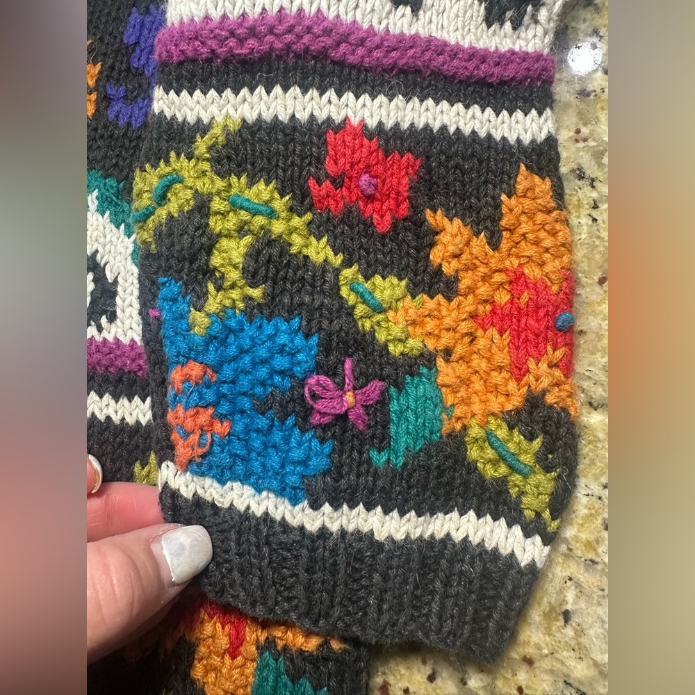 Colorful V-Neck Sweater - Picture 4 of 11
